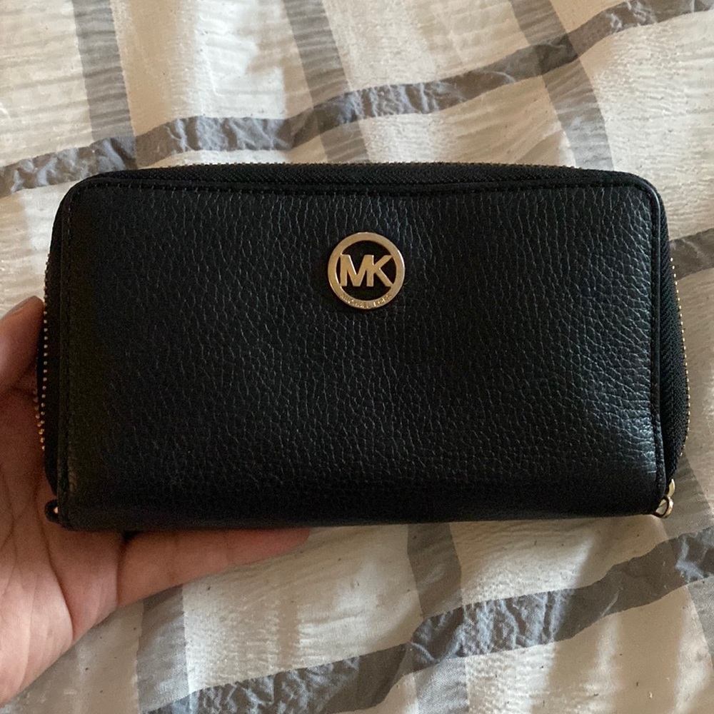 Michael Kors wallet